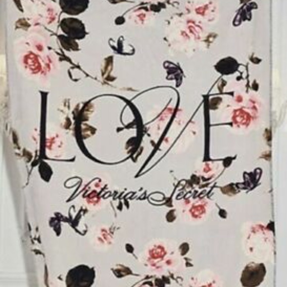 Victoria's Secret Bedding New Victorias Secret Sherpa Throwblanket